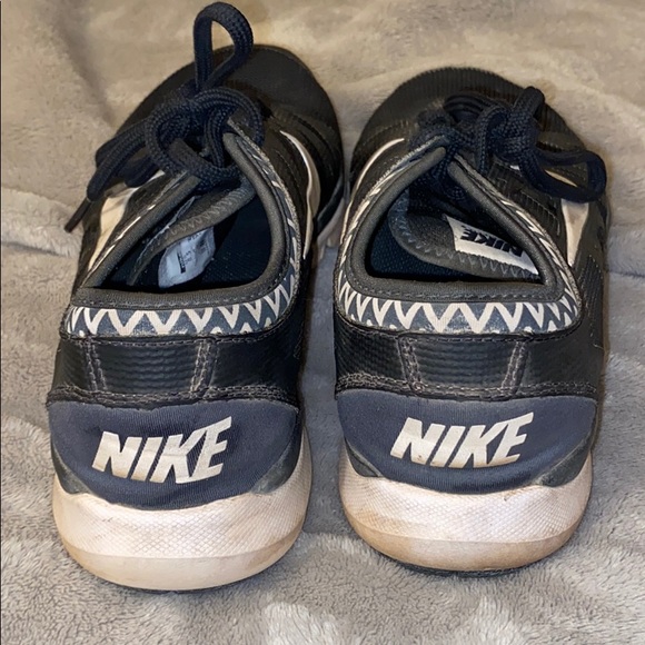 Nike Running Shoes - Picture 3 of 3